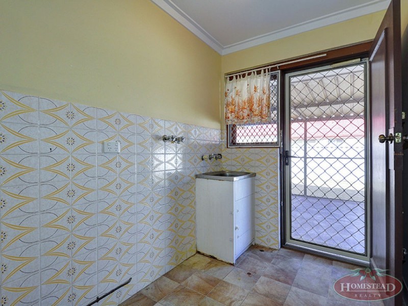 2/58 Victoria Parade, Midvale WA 6056