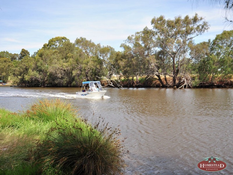 102 Hamersley Road, Caversham WA 6055