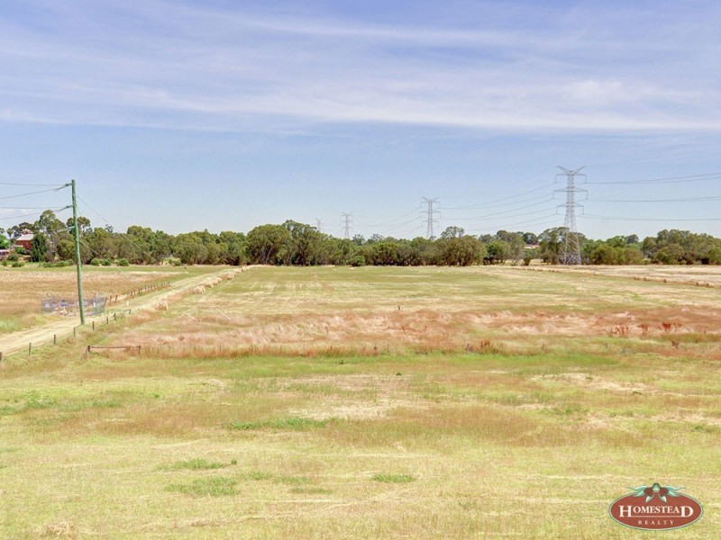 102 Hamersley Road, Caversham WA 6055