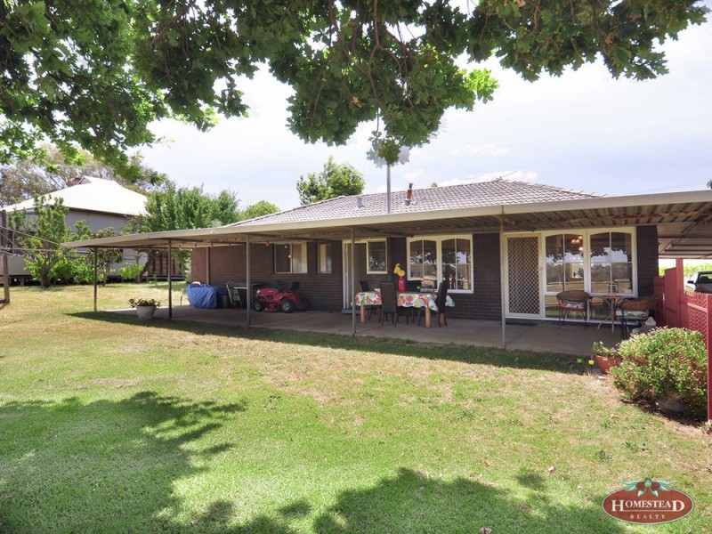 102 Hamersley Road, Caversham WA 6055