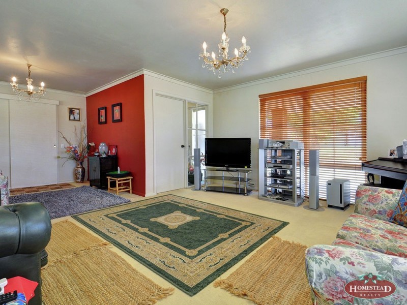 102 Hamersley Road, Caversham WA 6055