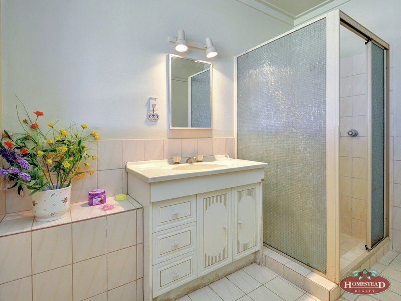 102 Hamersley Road, Caversham WA 6055