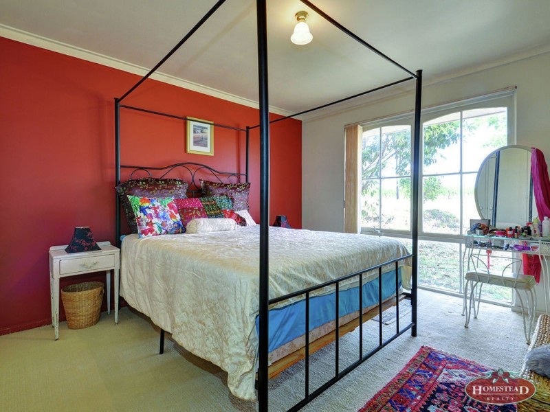 102 Hamersley Road, Caversham WA 6055
