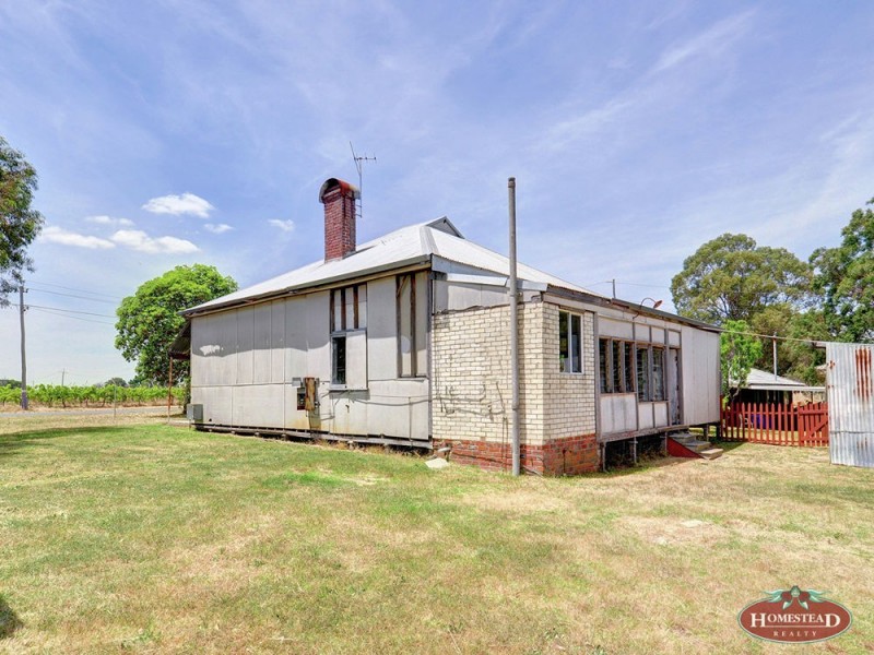 102 Hamersley Road, Caversham WA 6055