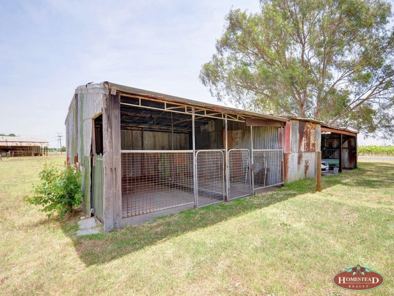 102 Hamersley Road, Caversham WA 6055
