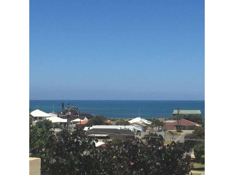 8 Hestia Way, San Remo WA 6210