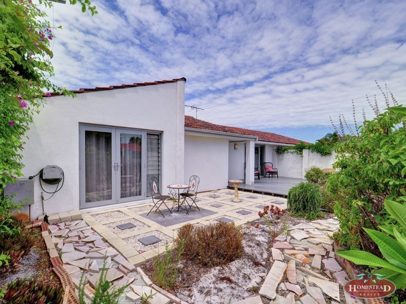 1 Empen Court, Leeming WA 6149