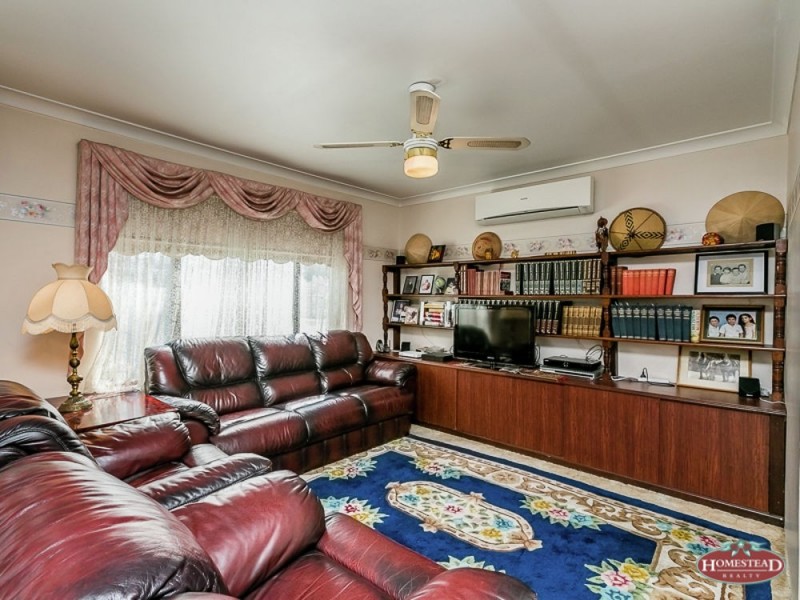 82 Victoria Parade, Midvale WA 6056