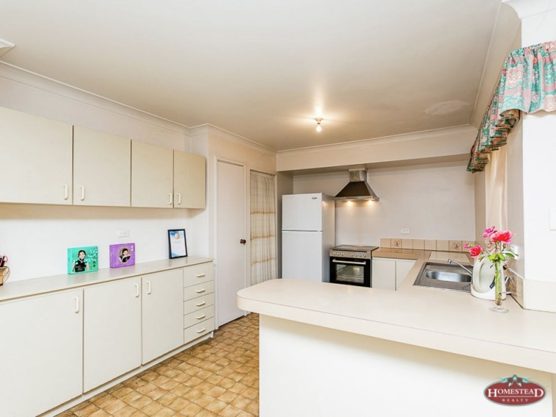 82 Victoria Parade, Midvale WA 6056