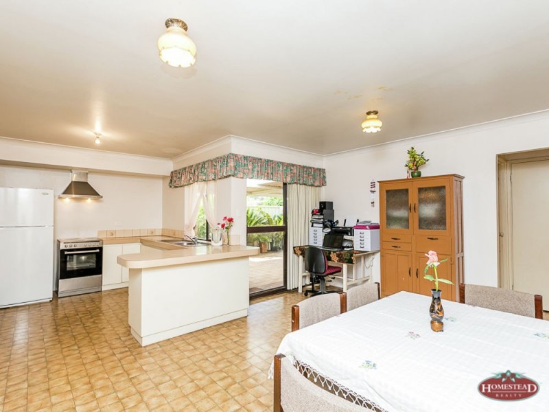 82 Victoria Parade, Midvale WA 6056