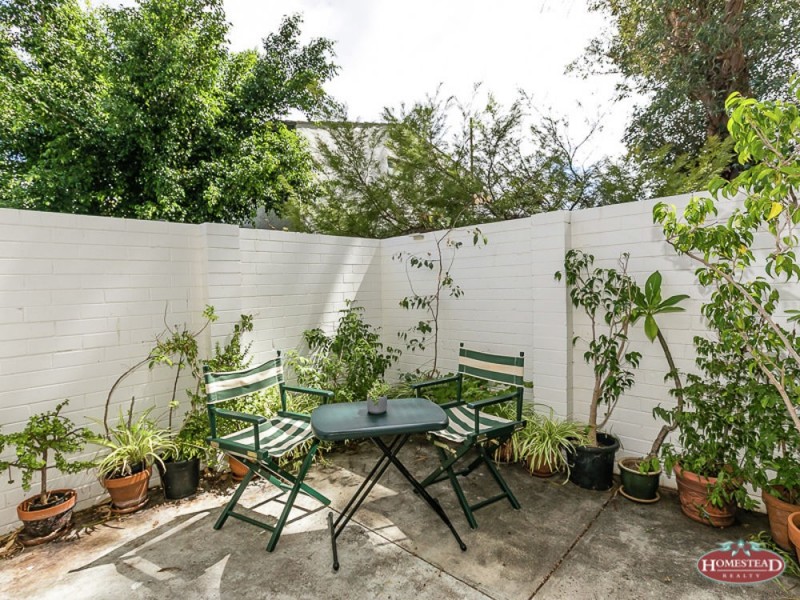 1/300 Cambridge St, Wembley WA 6014