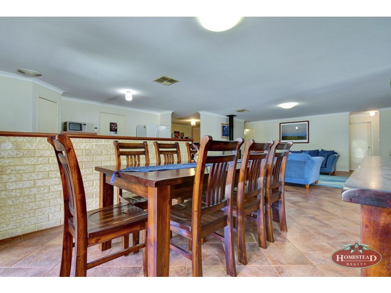 39 Holmesdale Road, Woodbridge WA 6056