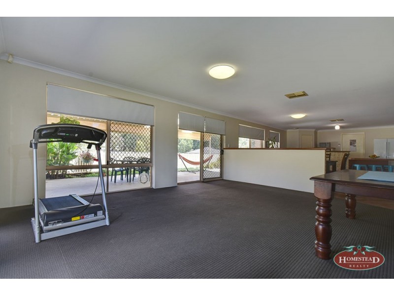 39 Holmesdale Road, Woodbridge WA 6056