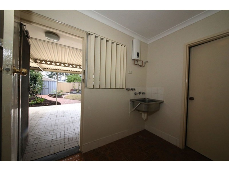 3/2 Kathleen Street, Yokine WA 6060