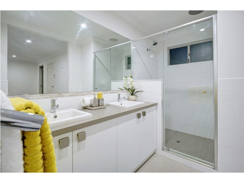 11 Wholley Street, Bayswater WA 6053