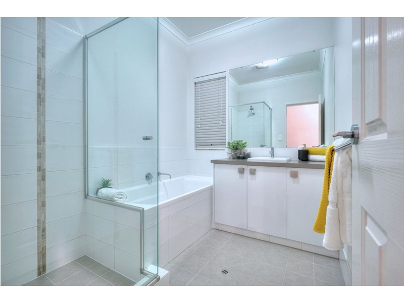 11 Wholley Street, Bayswater WA 6053