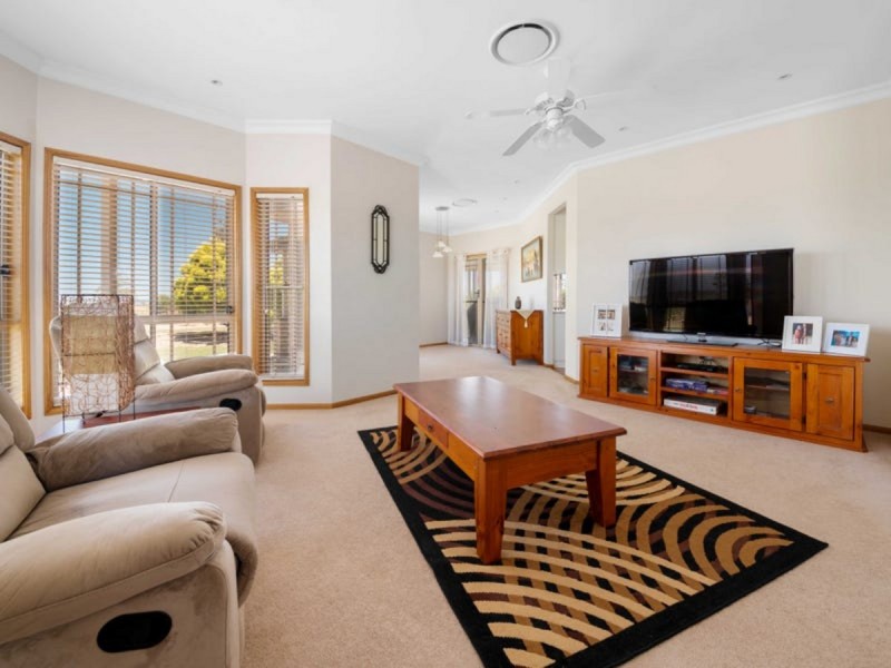 50 Grundy Road, Spring Creek QLD 4361