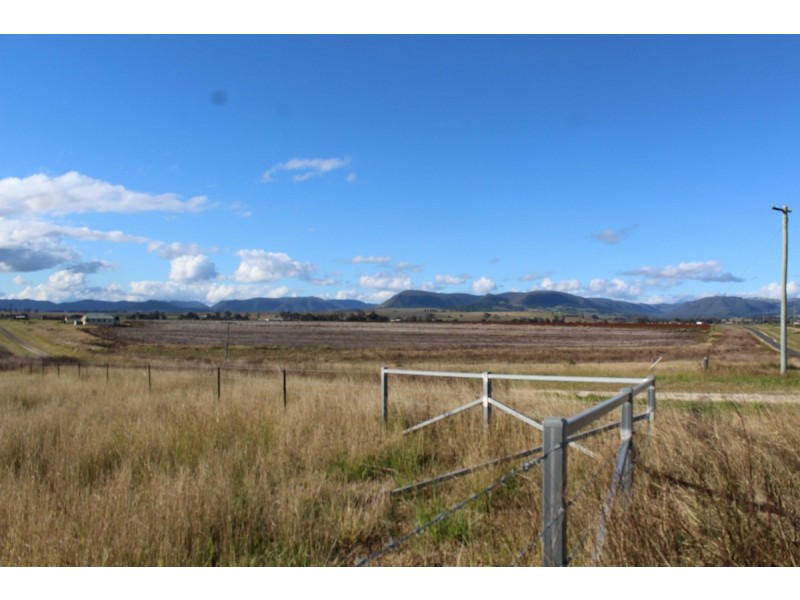 11 Tom Graysons Road, Loch Lomond QLD 4370