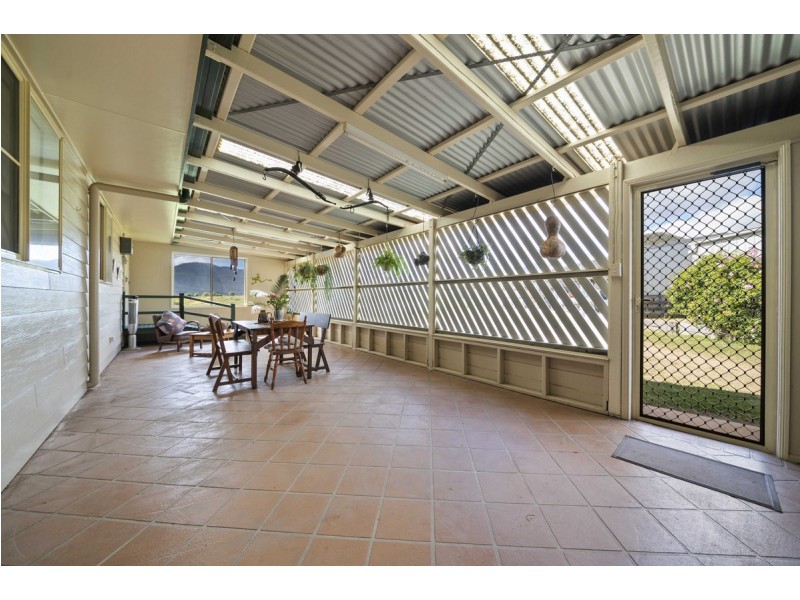 43 Warreners Road, Swanfels QLD 4371