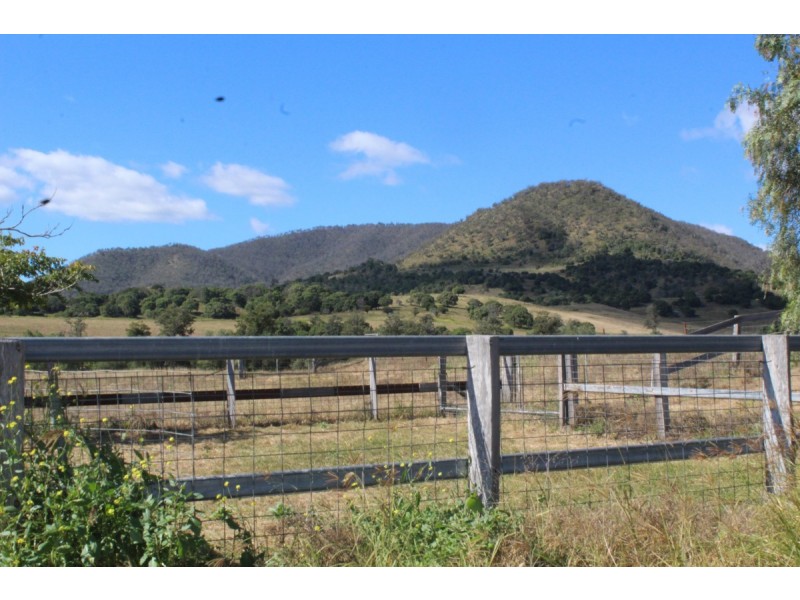 43 Warreners Road, Swanfels QLD 4371