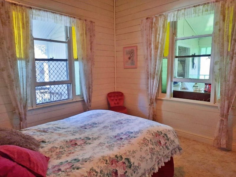 8 Drayton Street, Allora QLD 4362