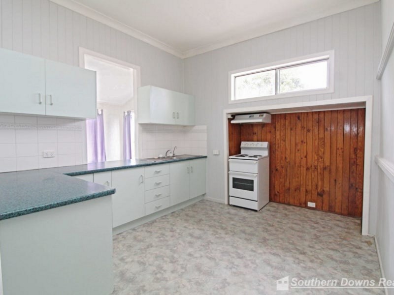 4 McEvoy Street, Warwick QLD 4370