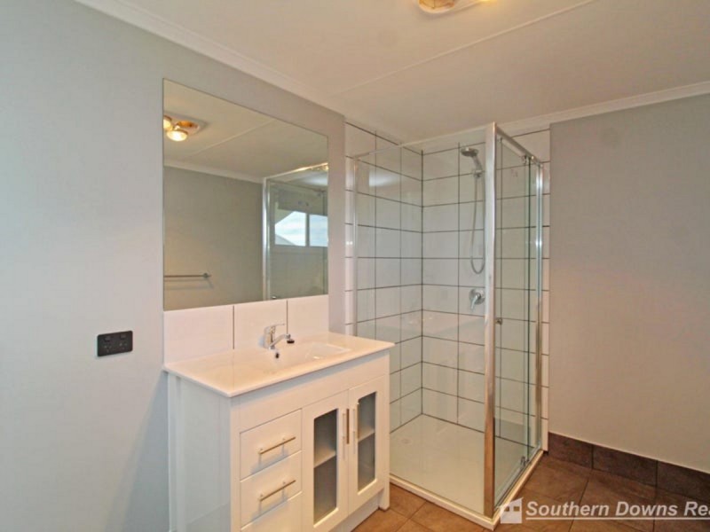 4 McEvoy Street, Warwick QLD 4370