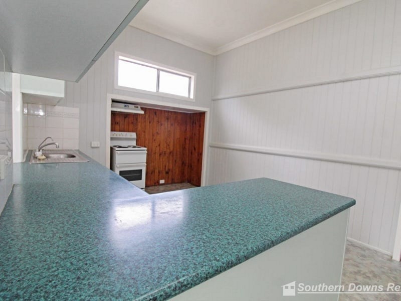 4 McEvoy Street, Warwick QLD 4370