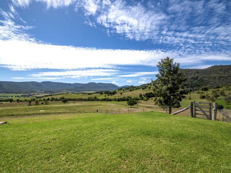 141 Warreners Road, Swanfels QLD 4371