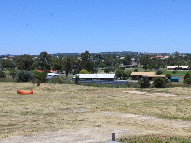 9 Alexandra Drive, Warwick QLD 4370