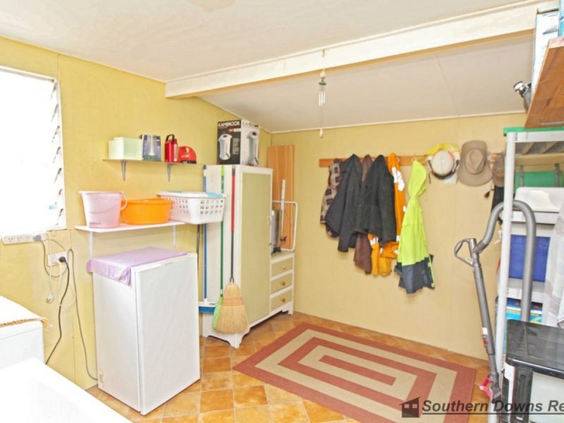 372 Thanes Creek Road, Thanes Creek QLD 4370