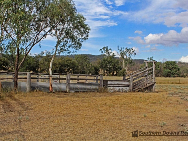 372 Thanes Creek Road, Thanes Creek QLD 4370