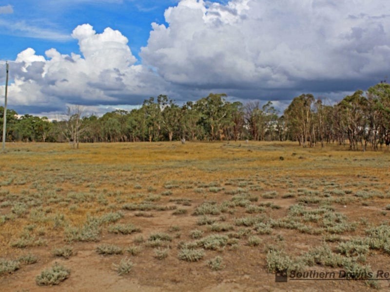 372 Thanes Creek Road, Thanes Creek QLD 4370