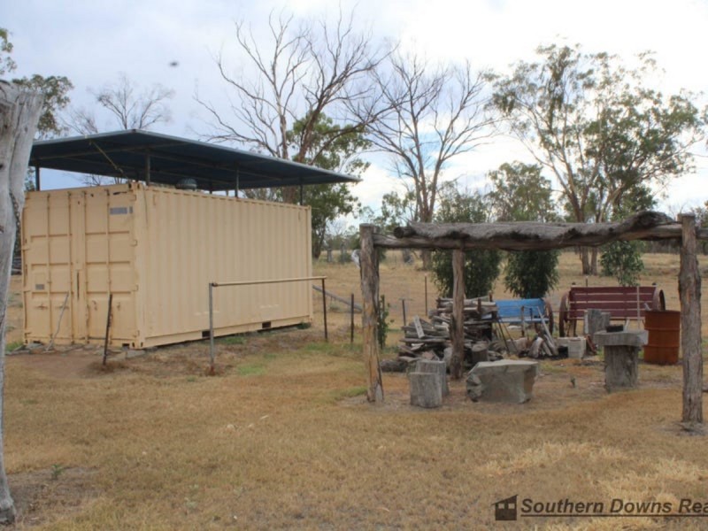 372 Thanes Creek Road, Thanes Creek QLD 4370