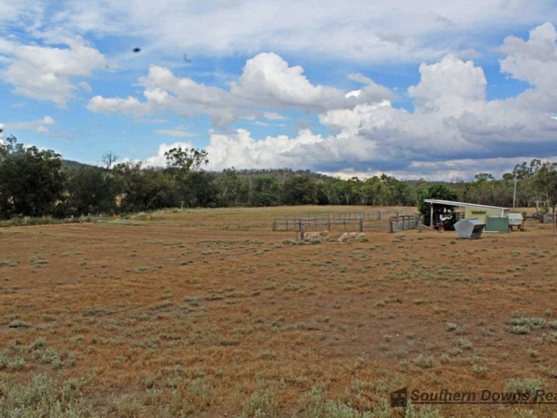 372 Thanes Creek Road, Thanes Creek QLD 4370