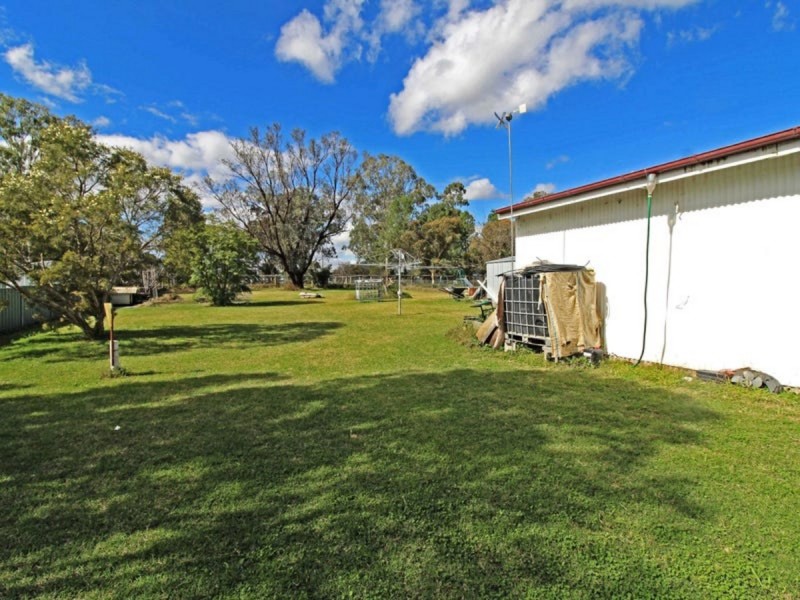 12 Devitt Street, Warwick QLD 4370