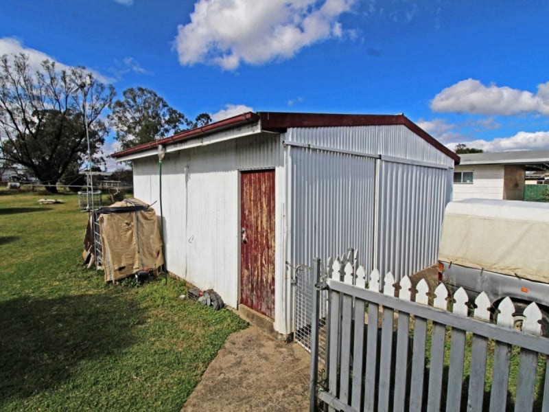12 Devitt Street, Warwick QLD 4370