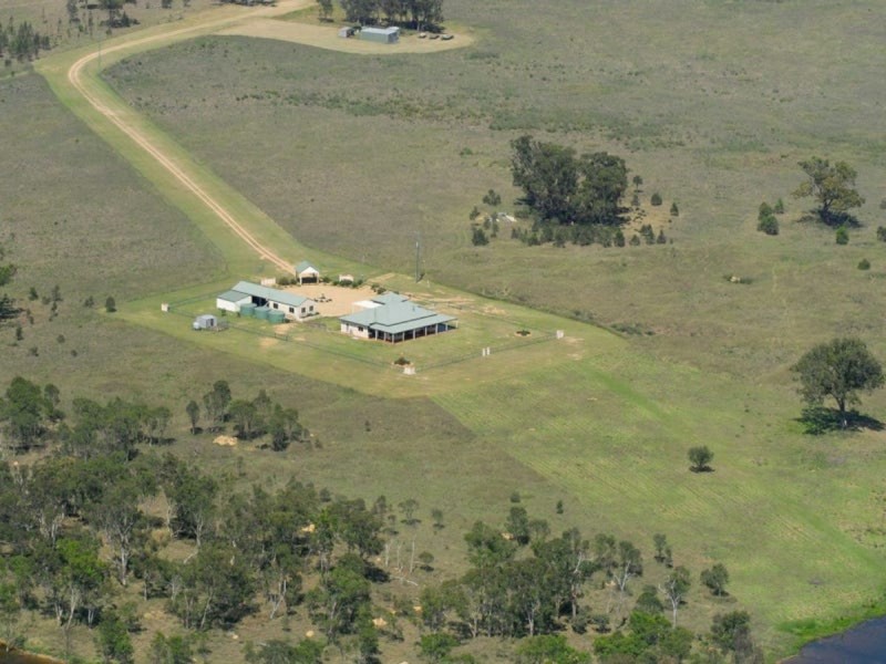2 Glenvale Road, Leslie Dam QLD 4370
