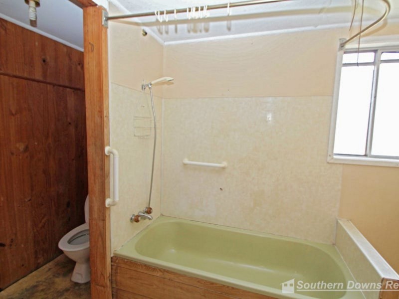 10 Pine Street, Warwick QLD 4370