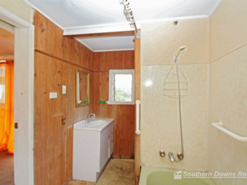 10 Pine Street, Warwick QLD 4370