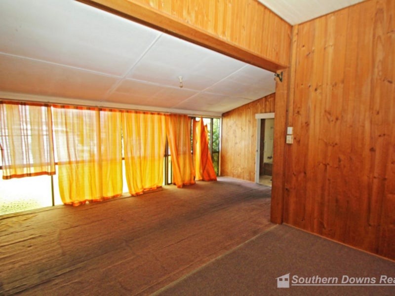 10 Pine Street, Warwick QLD 4370