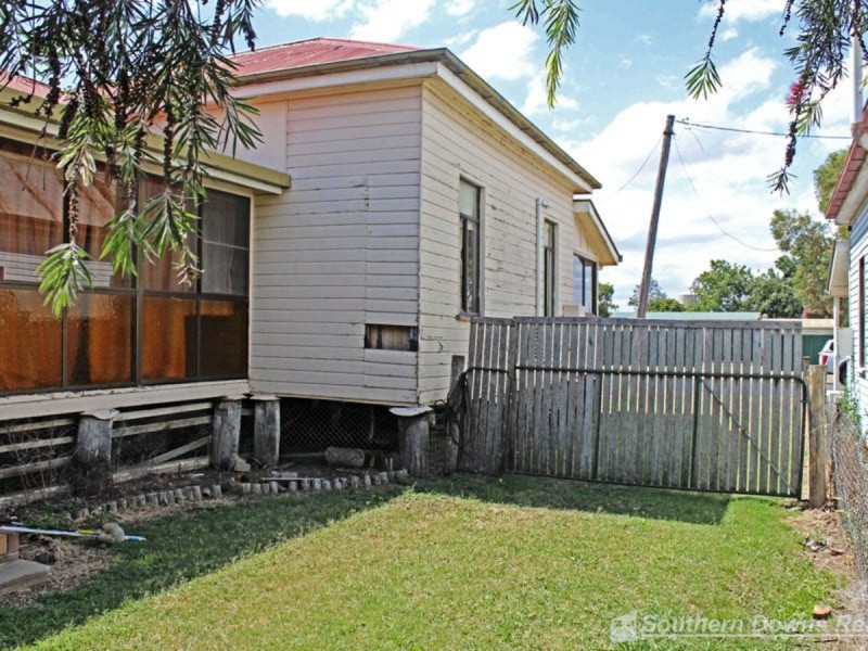 10 Pine Street, Warwick QLD 4370