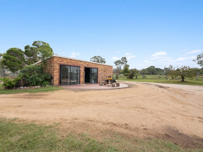 18145 New England Highway, Mount Marshall QLD 4362
