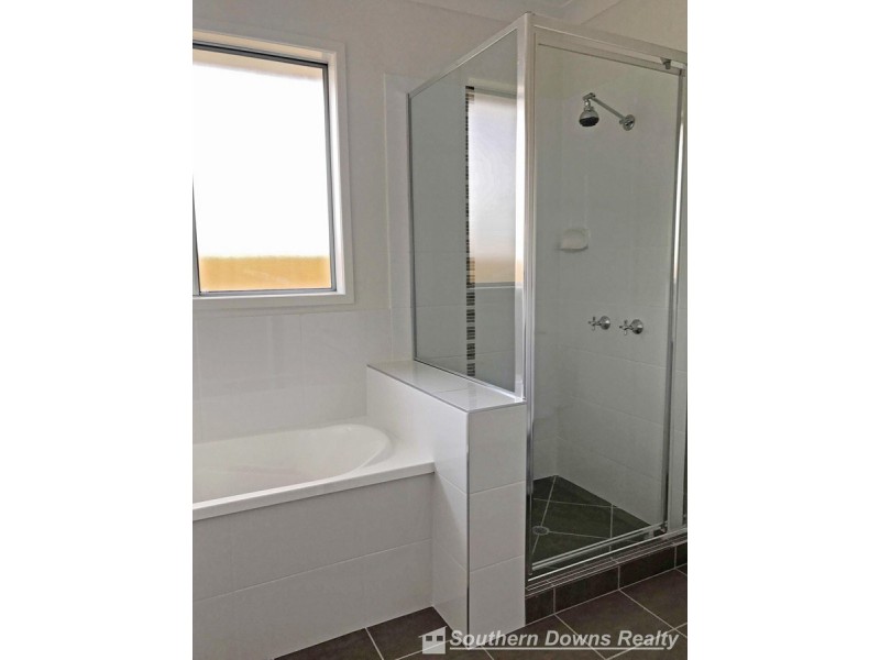 65 Maynes Street, Rosenthal Heights QLD 4370