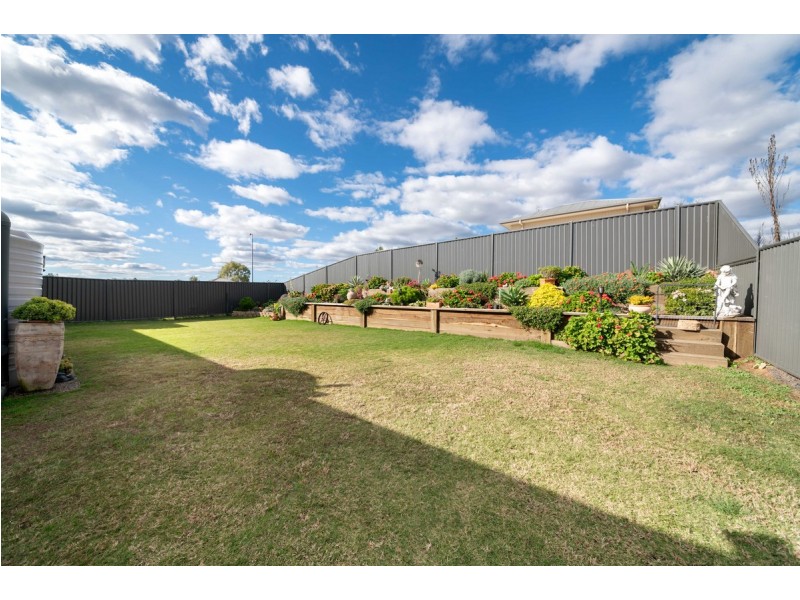 7 Natalia Court, Warwick QLD 4370