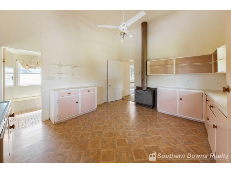 8 Pine Street, Killarney QLD 4373