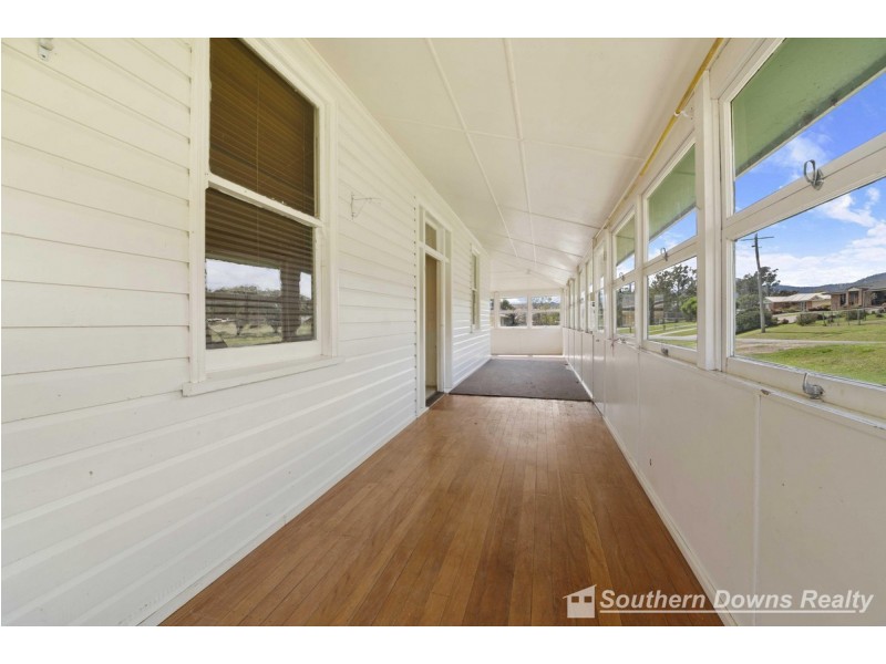 8 Pine Street, Killarney QLD 4373