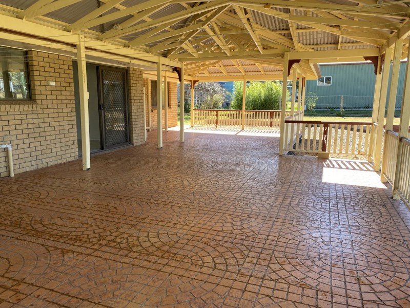 12 Briggs Street, Warwick QLD 4370