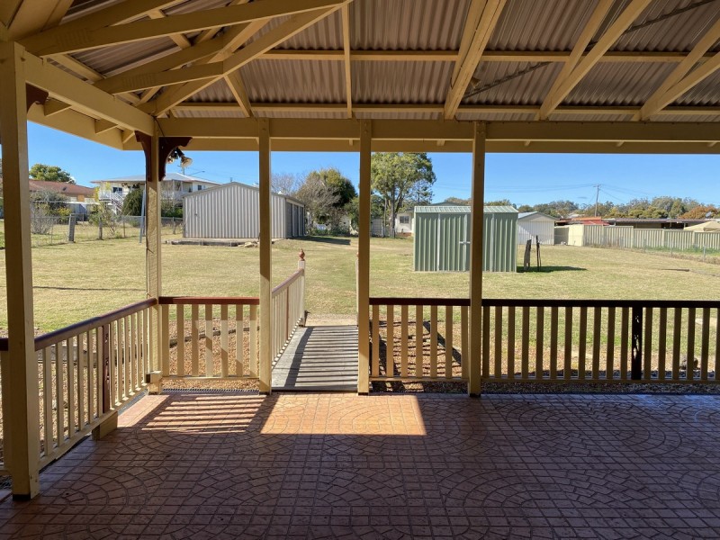 12 Briggs Street, Warwick QLD 4370