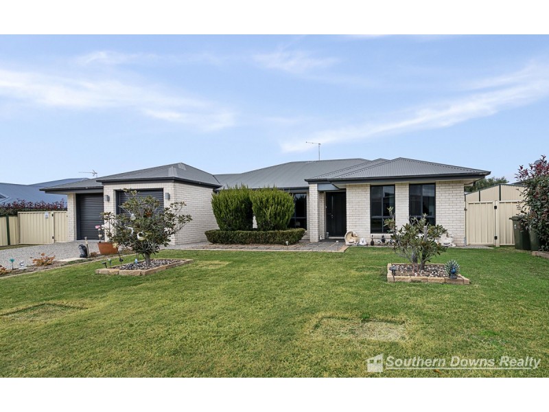 11 Himyar Drive, Warwick QLD 4370